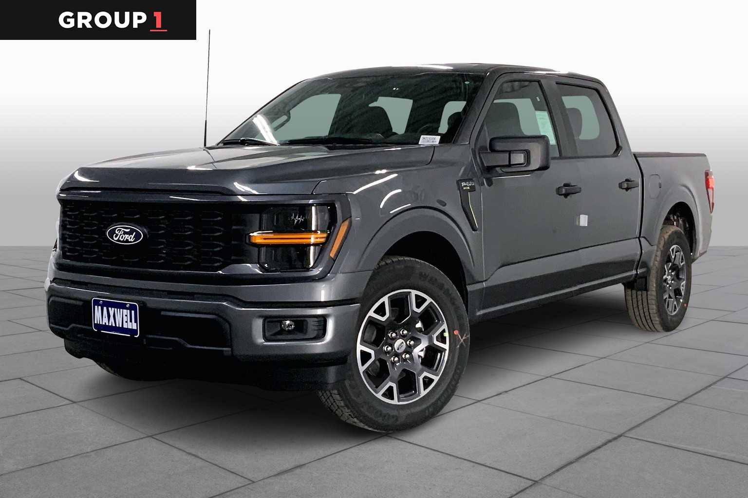 2025 Ford F-150 STX's photo