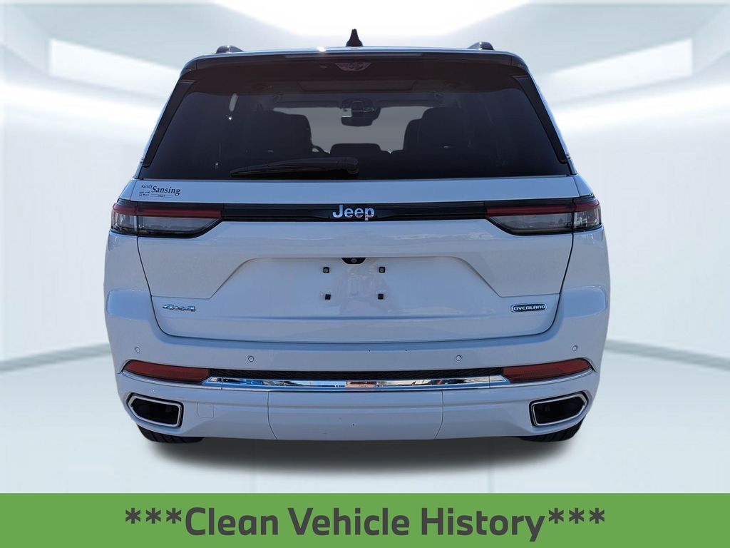 2023 Jeep Grand Cherokee Overland photo 3