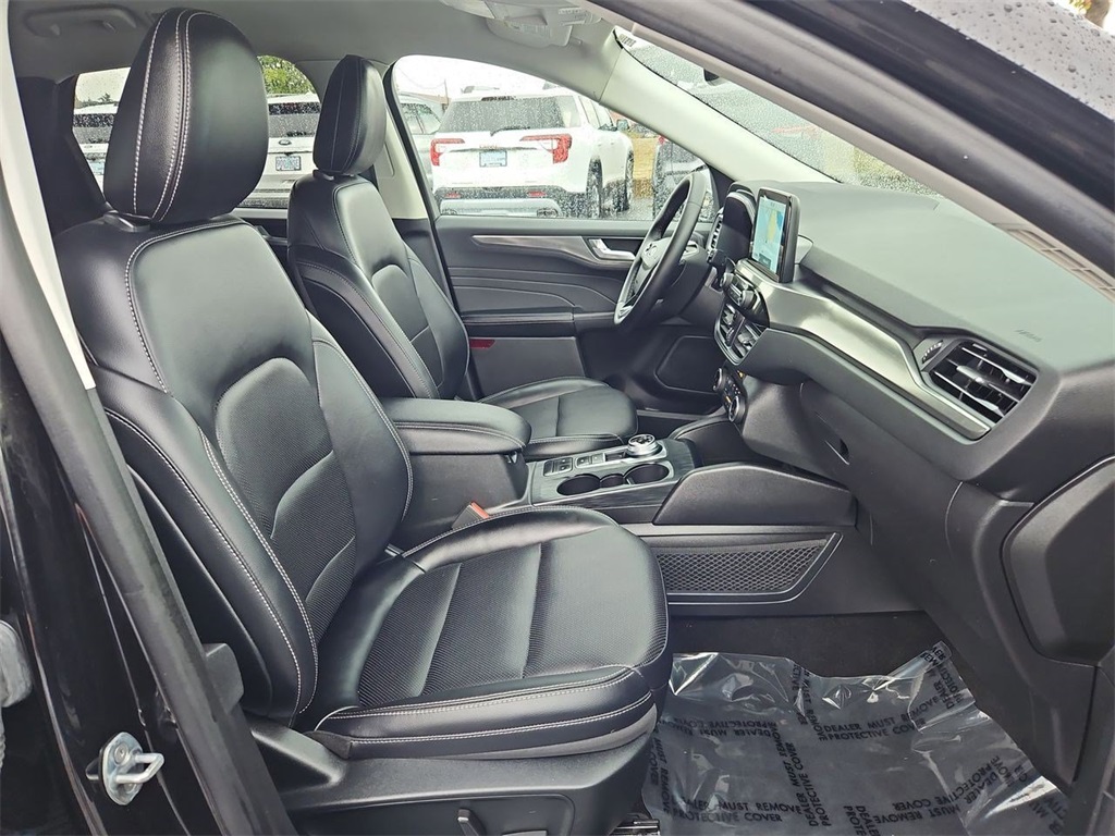 2022 Ford Escape Hybrid Titanium photo 28