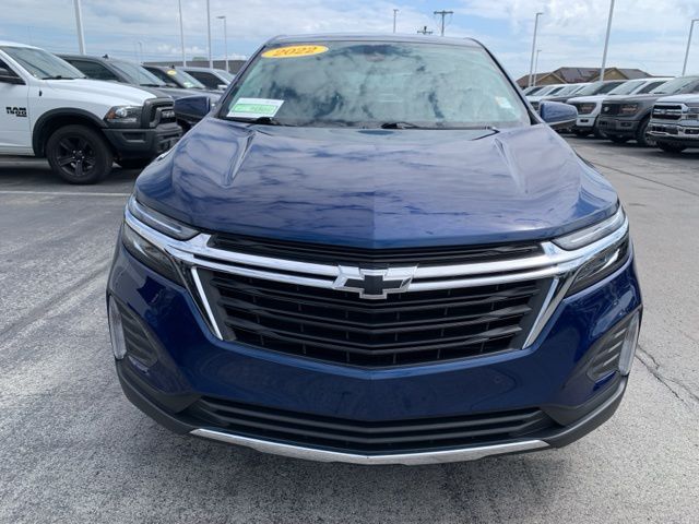 2022 Chevrolet Equinox LT photo 2