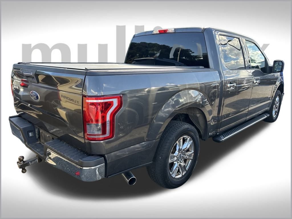 2015 Ford F-150 XLT photo 2