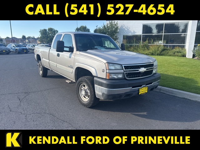 2006 Chevrolet Silverado 2500HD LT photo 2