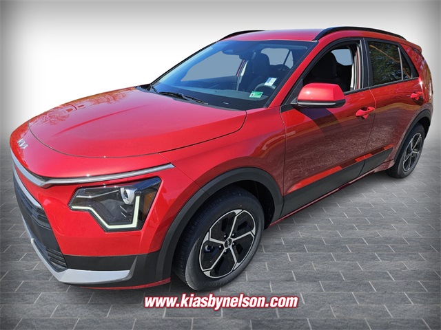 2025 Kia Niro LX photo 3