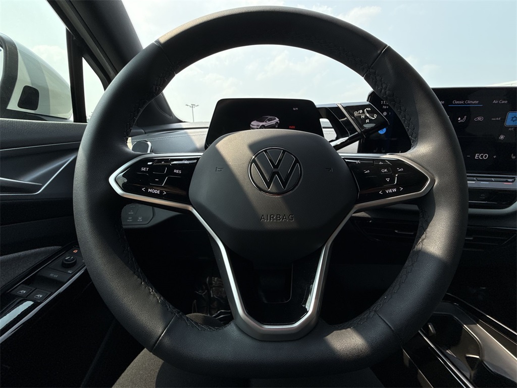 2023 Volkswagen ID.4 Pro photo 13