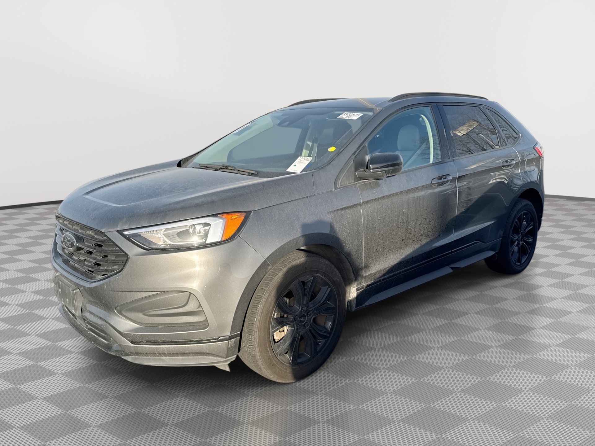 2022 Ford Edge SE's photo