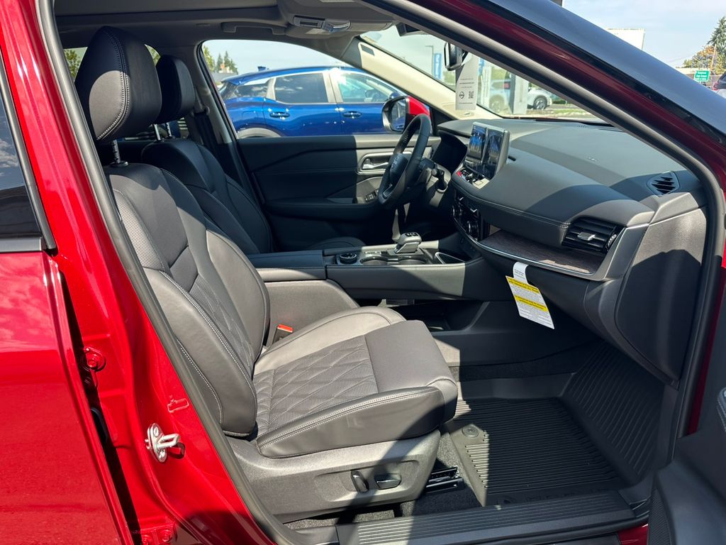 2026 Nissan Rogue Platinum photo 21