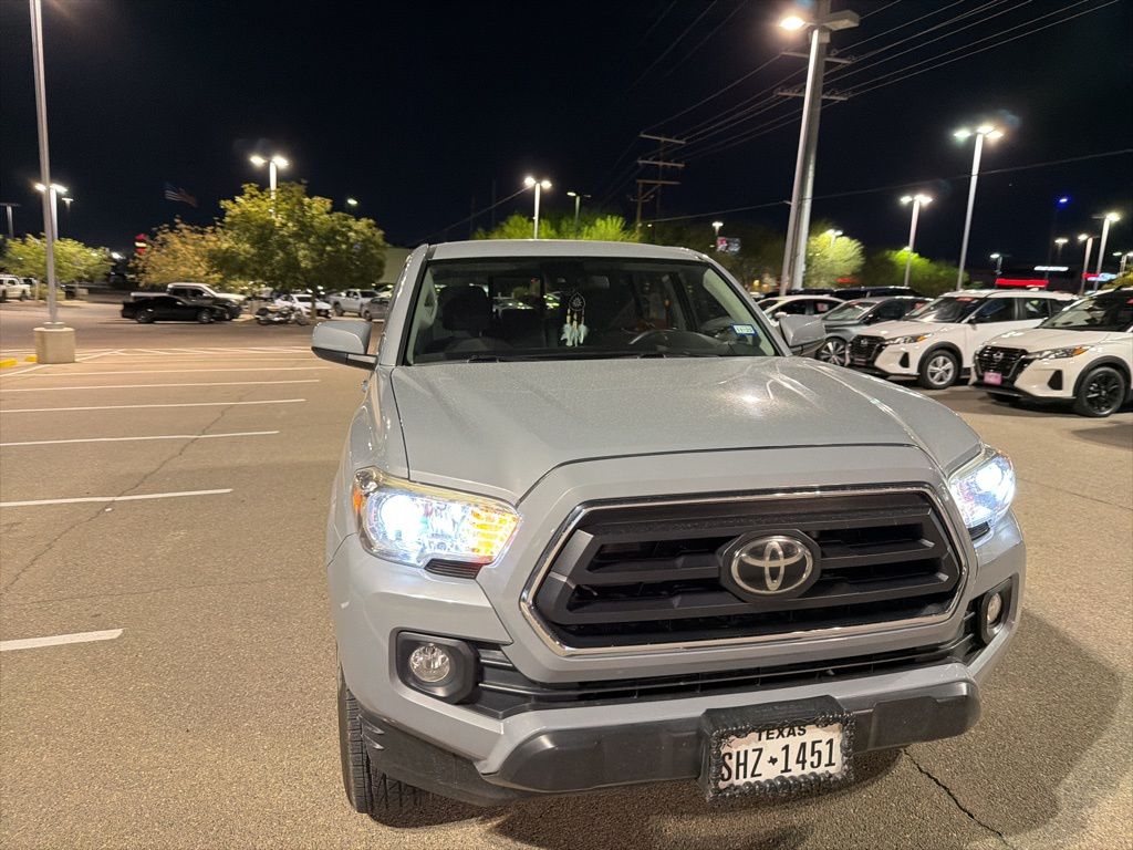 2020 Toyota Tacoma SR photo 2