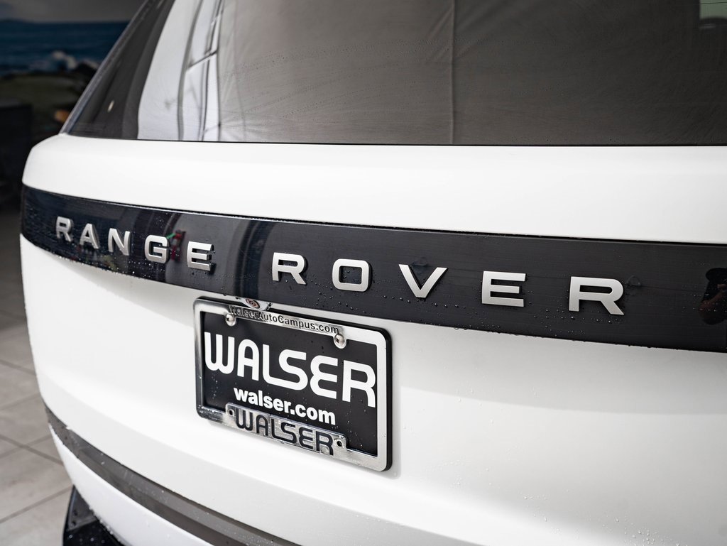 2022 Land Rover Range Rover SE photo 9