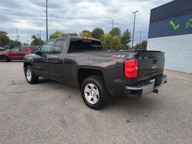 2015 Chevrolet Silverado LT photo 3