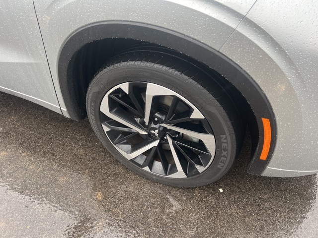 2023 Mitsubishi Outlander PHEV SEL photo 4