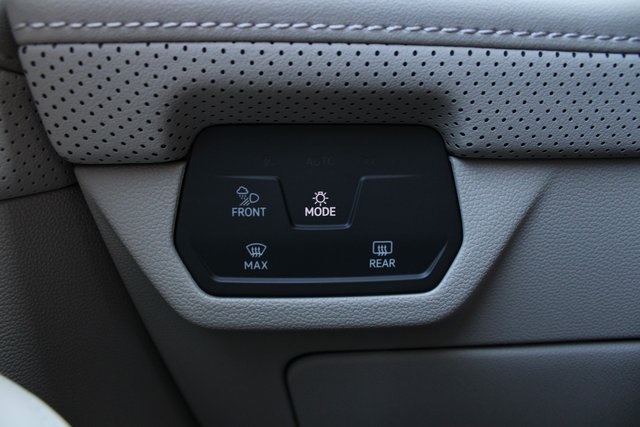 2026 Volkswagen Atlas SE Technology photo 16