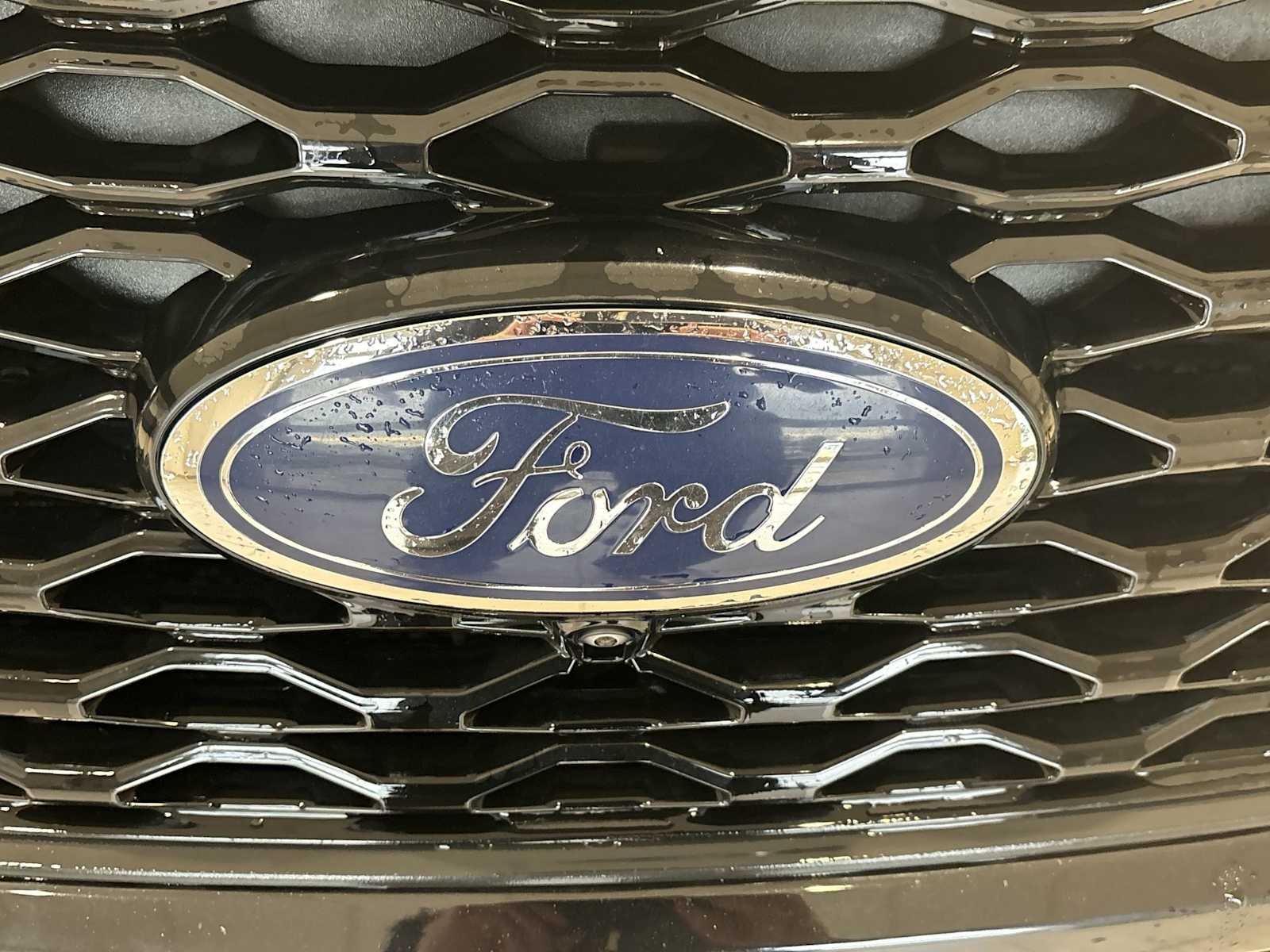 2021 Ford Explorer ST photo 24