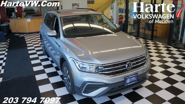 2024 Volkswagen Tiguan S's photo