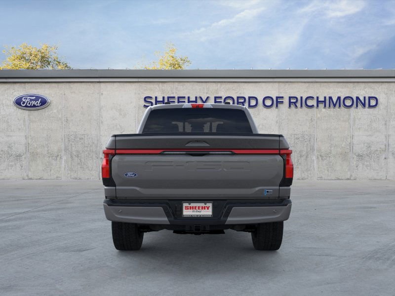 2025 Ford F-150 Lightning Lariat photo 4