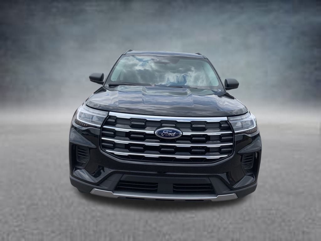 2025 Ford Explorer photo 2