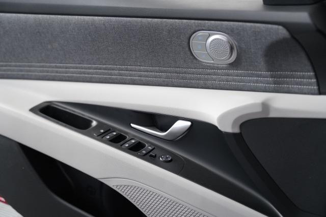2025 Hyundai Elantra Hybrid Limited photo 21
