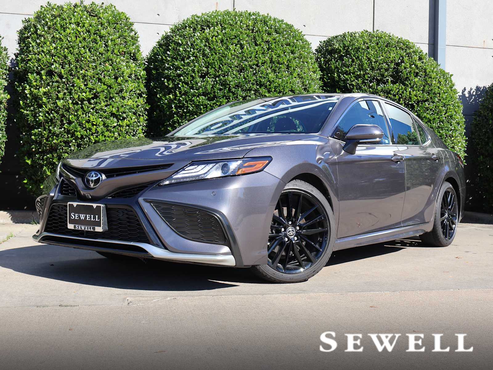 2024 Toyota Camry XSE's photo