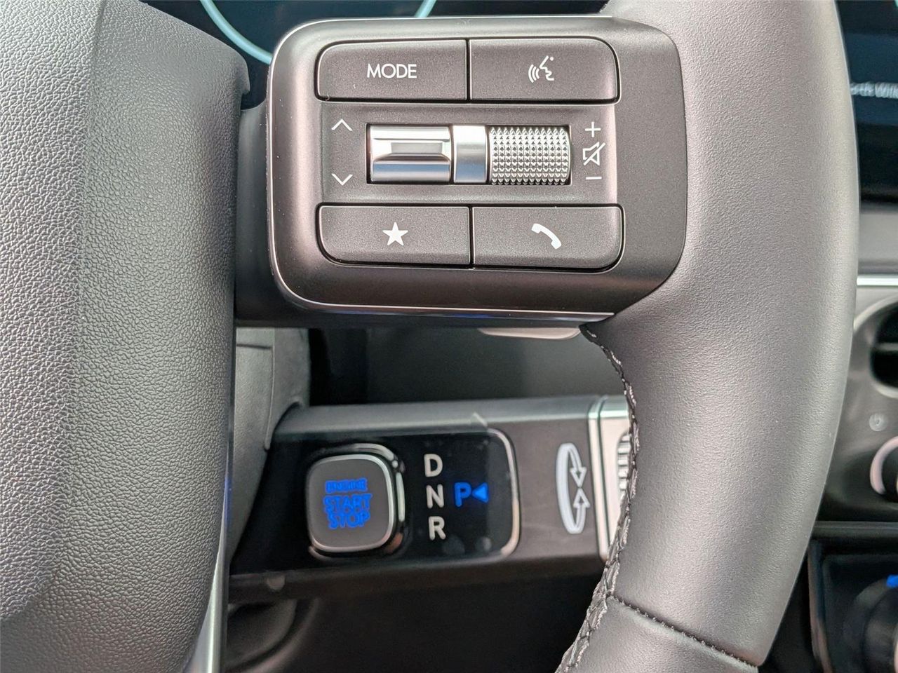 2026 Hyundai Palisade SEL photo 17