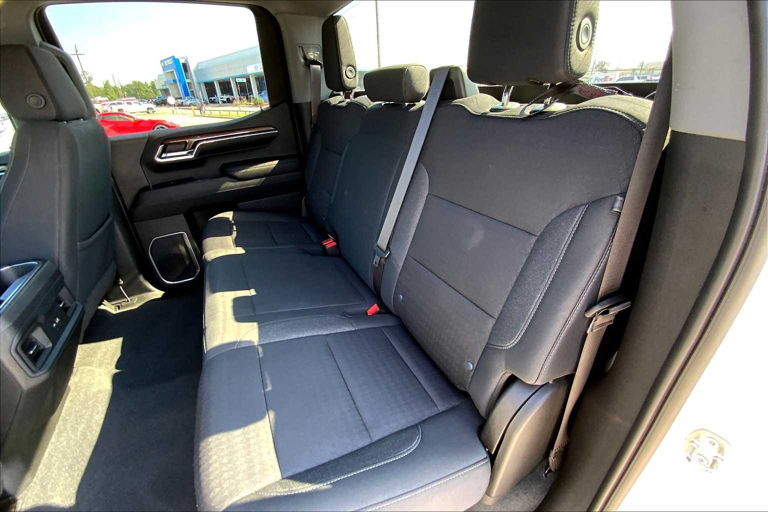 2023 Chevrolet Silverado 1500 RST photo 18