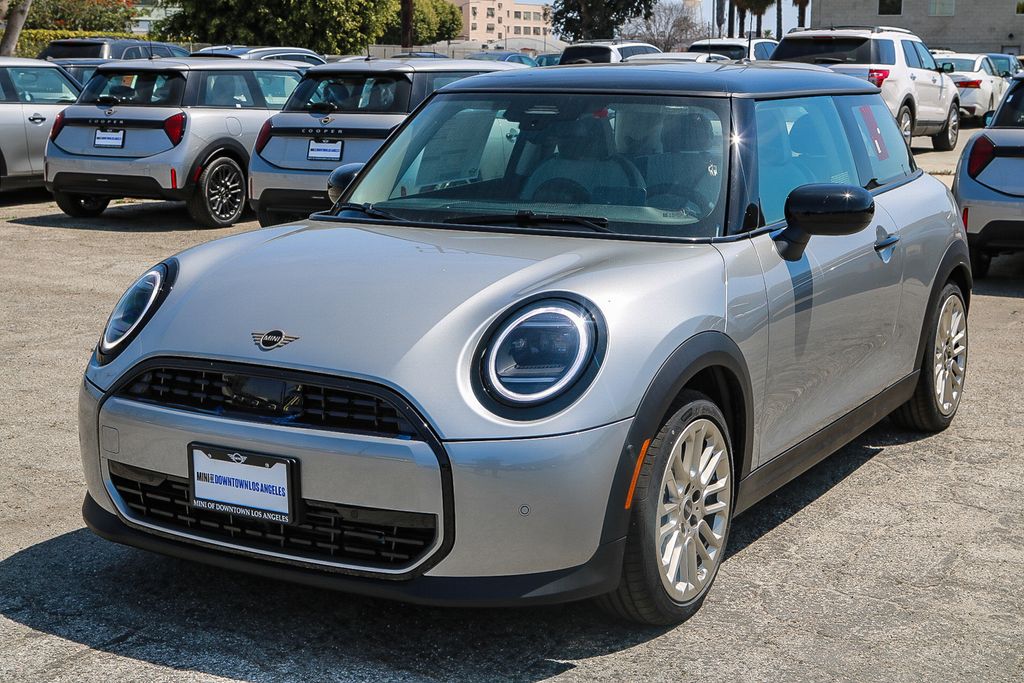 2025 Mini Cooper 2 Door Hardtop Signature photo 3