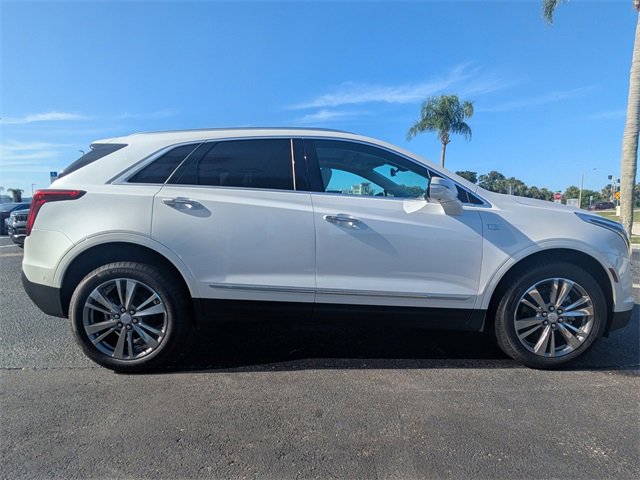 2025 Cadillac XT5 Premium Luxury photo 3
