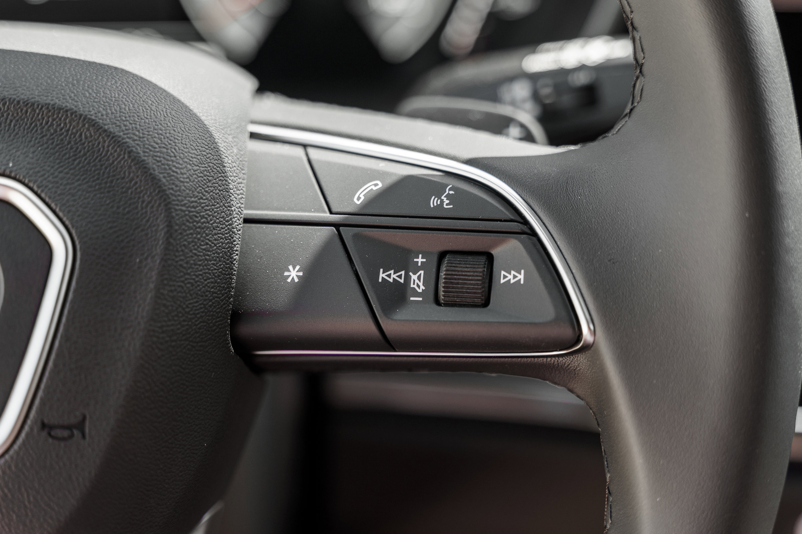 2025 Audi Q3 S line Premium Plus photo 17