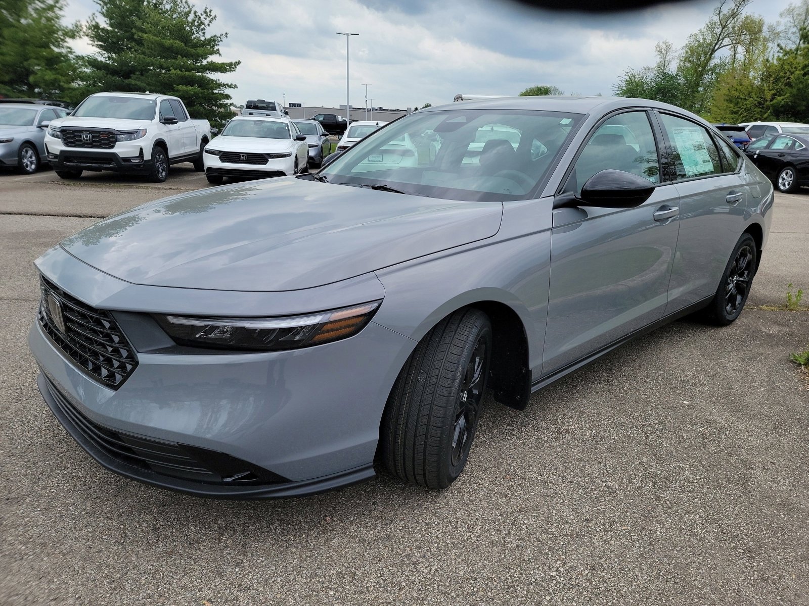 2025 Honda Accord SE photo 2