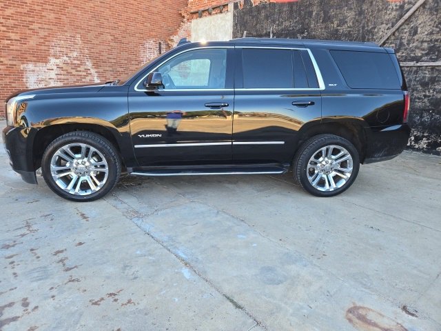 2019 Gmc Yukon SLT photo 4