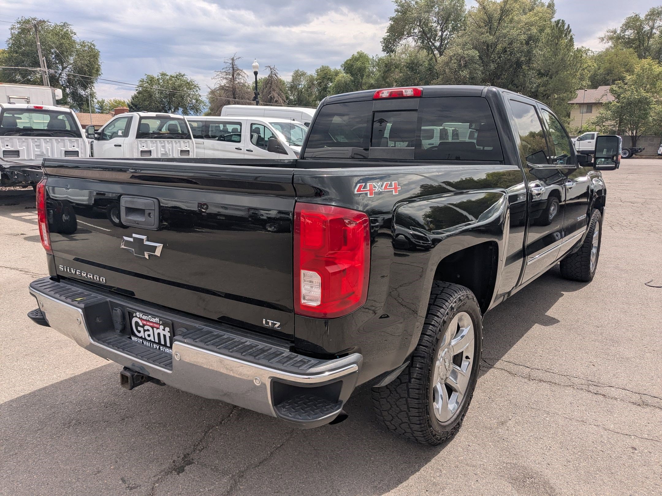 2017 Chevrolet Silverado 1500 LTZ photo 3