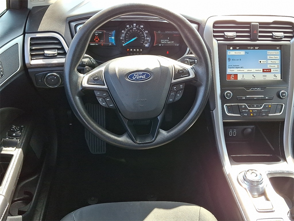 2019 Ford Fusion SE photo 10