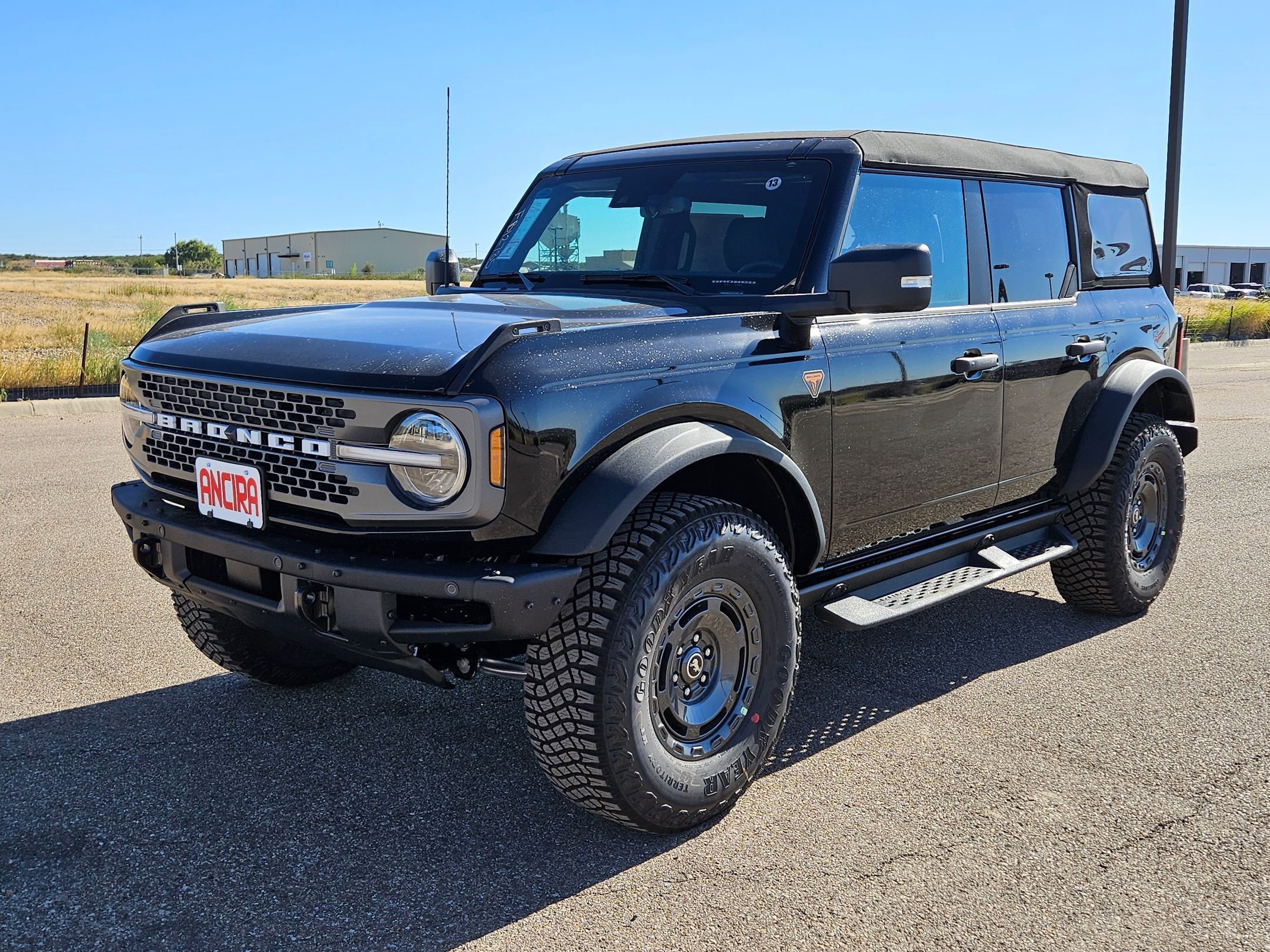 2024 Ford Bronco Badlands photo 4