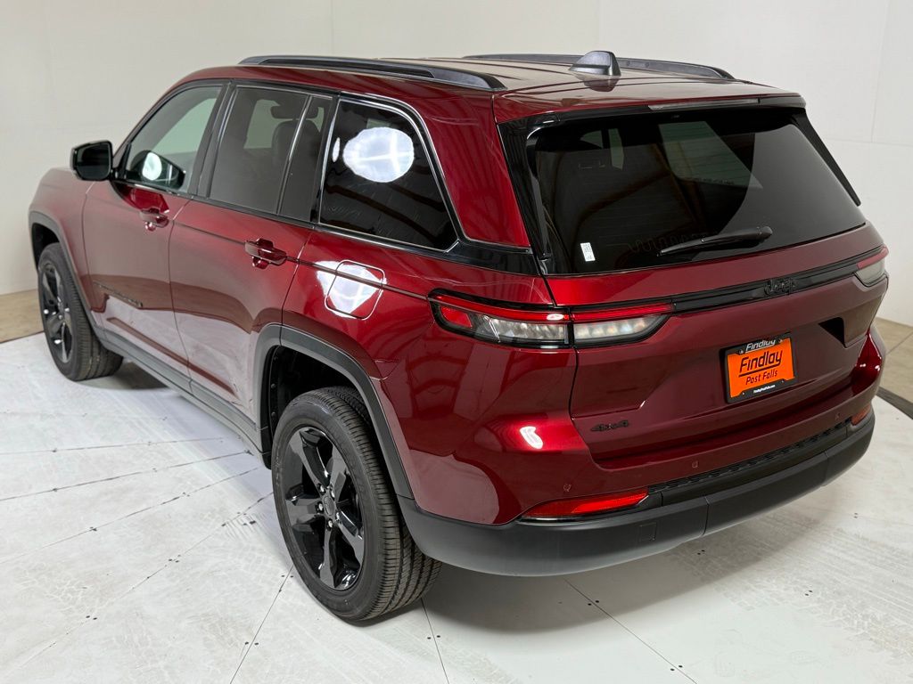 2025 Jeep Cherokee Altitude X photo 4