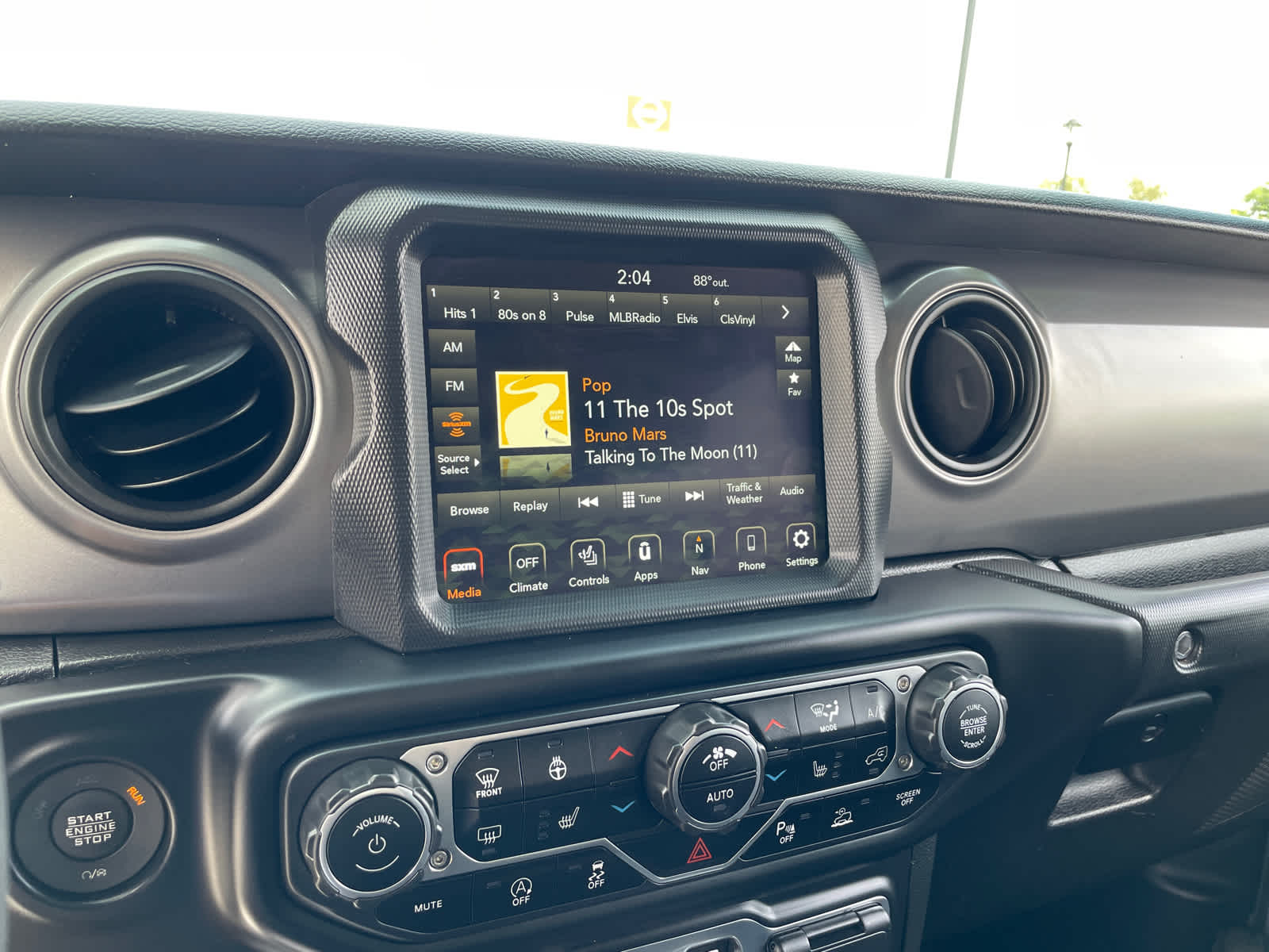 2021 Jeep Wrangler Sport S photo 18