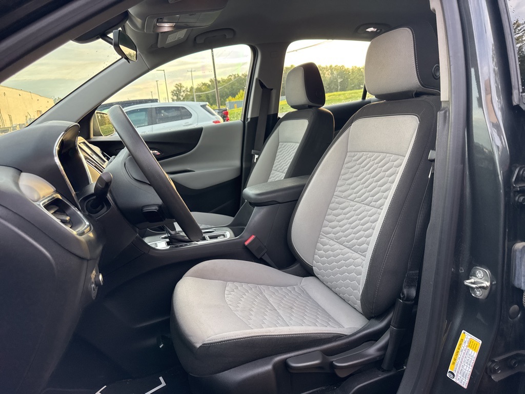 2019 Chevrolet Equinox LS photo 4