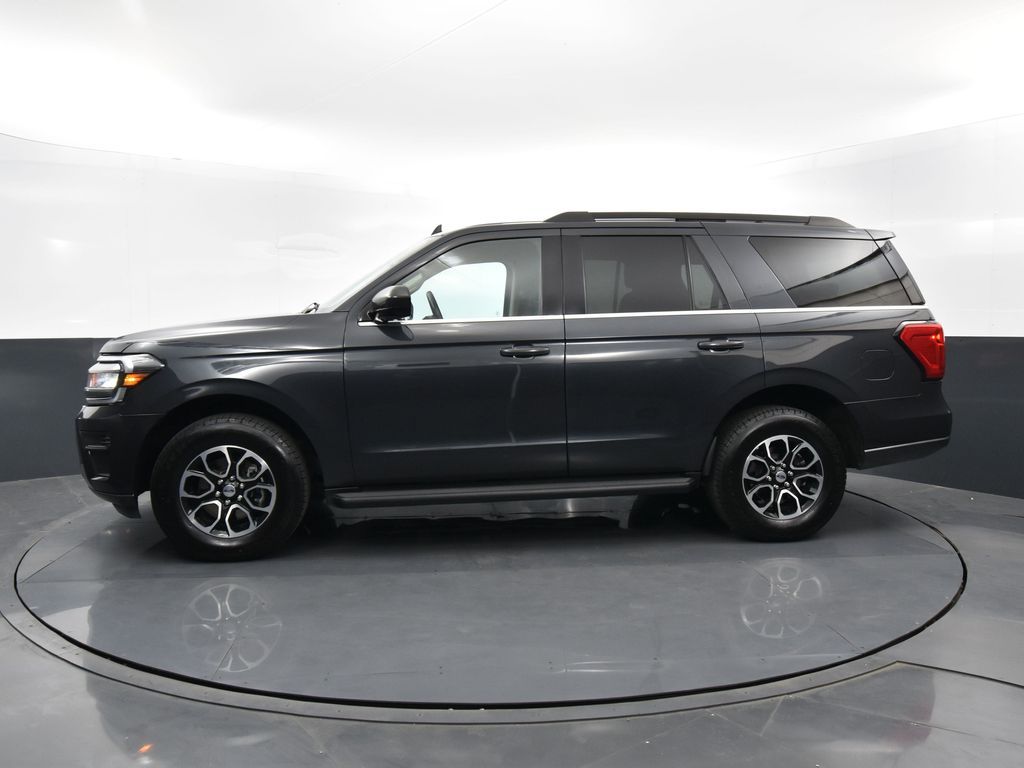 2022 Ford Expedition XLT photo 4
