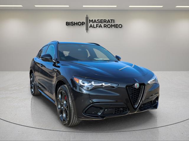 2025 Alfa Romeo Stelvio Base's photo