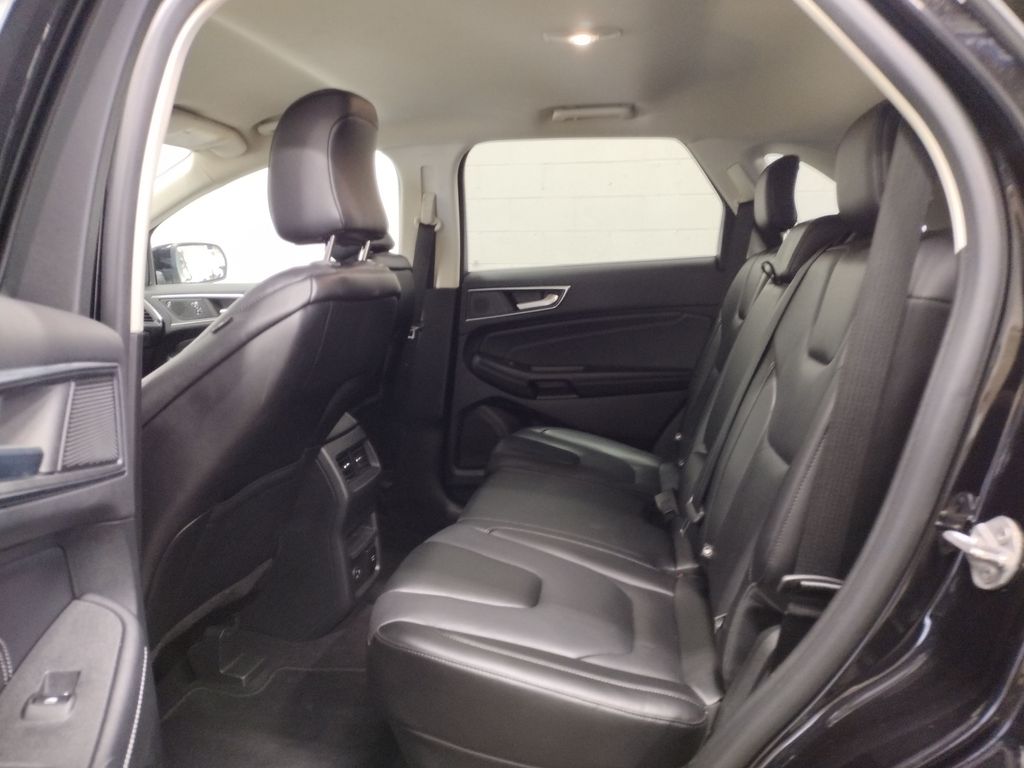 2022 Ford Edge Titanium photo 26