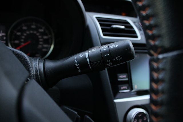 2017 Subaru Crosstrek 2.0i Premium photo 10
