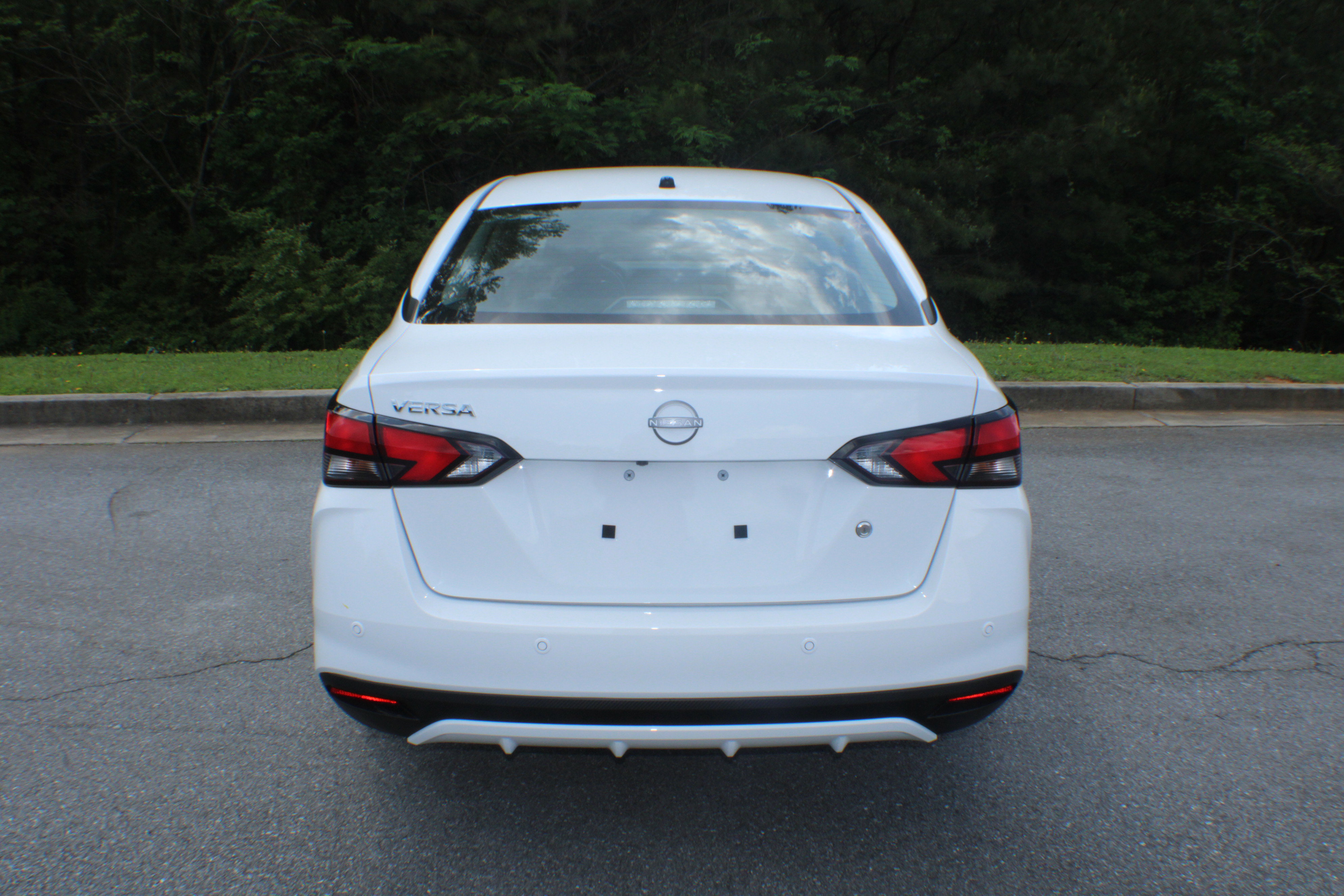 2025 Nissan Versa S photo 6