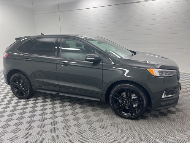 2024 Ford Edge ST photo 4