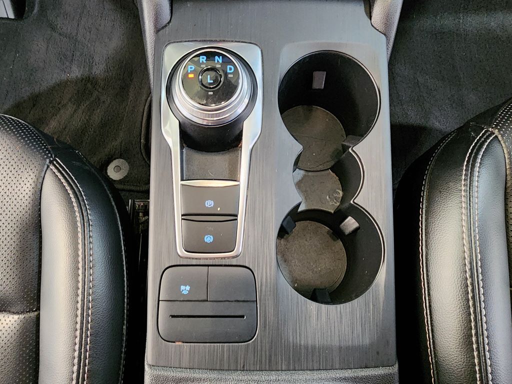 2021 Ford Escape Hybrid SEL photo 16