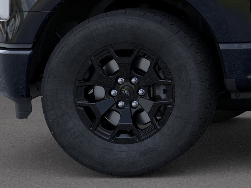 2025 Ford F-150 Lightning XLT photo 19