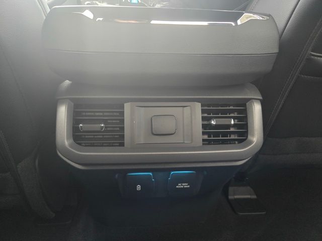 2025 Ford F-150 Lariat photo 33