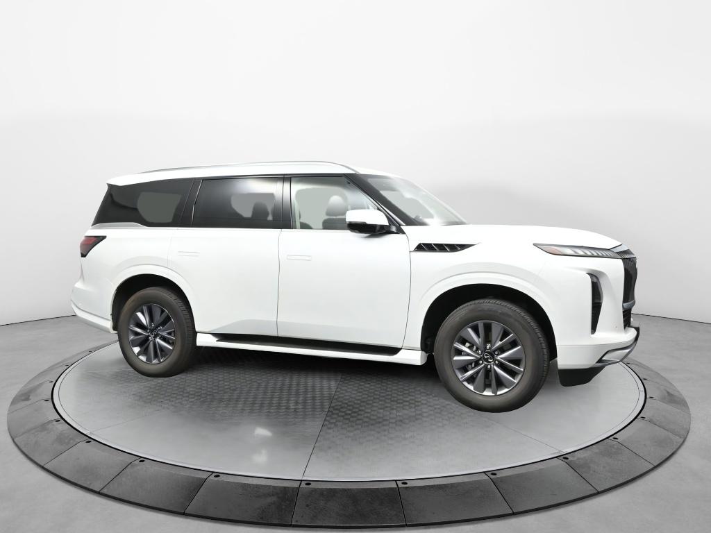 2025 Infiniti QX80 Pure photo 4