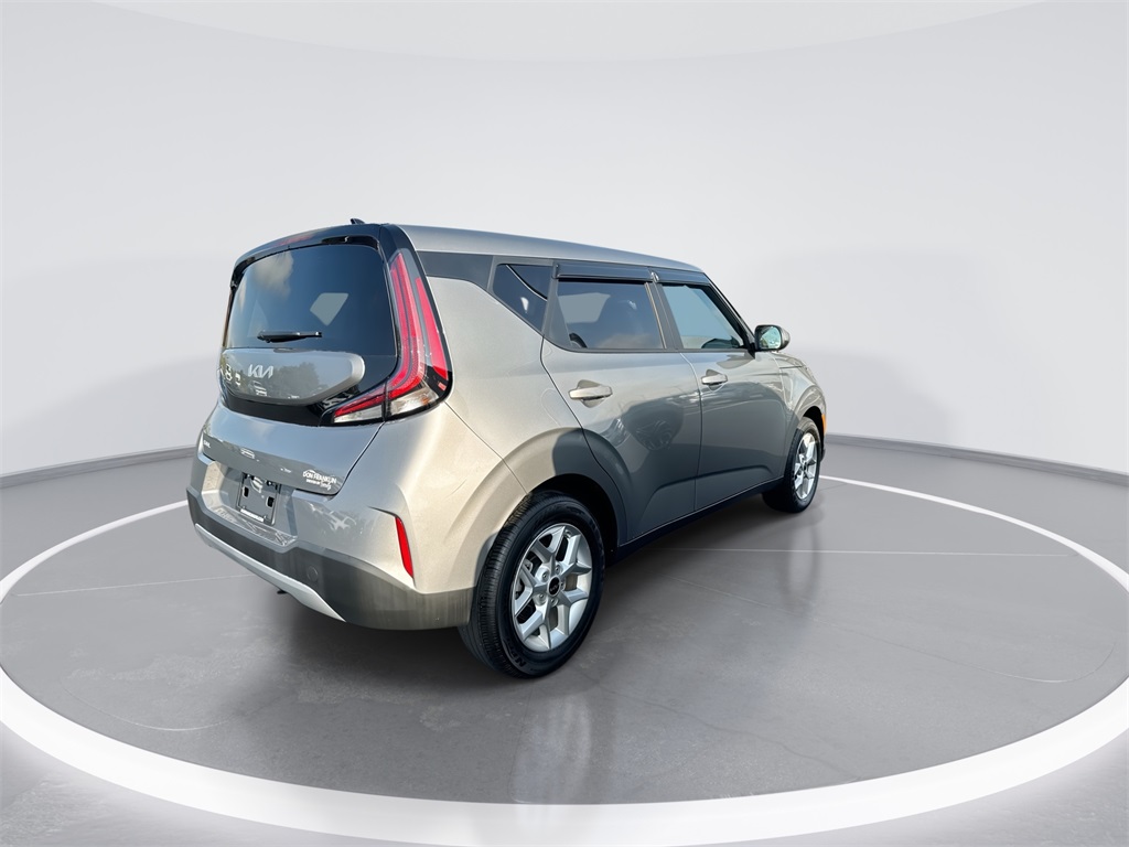 2025 Kia Soul LX photo 8