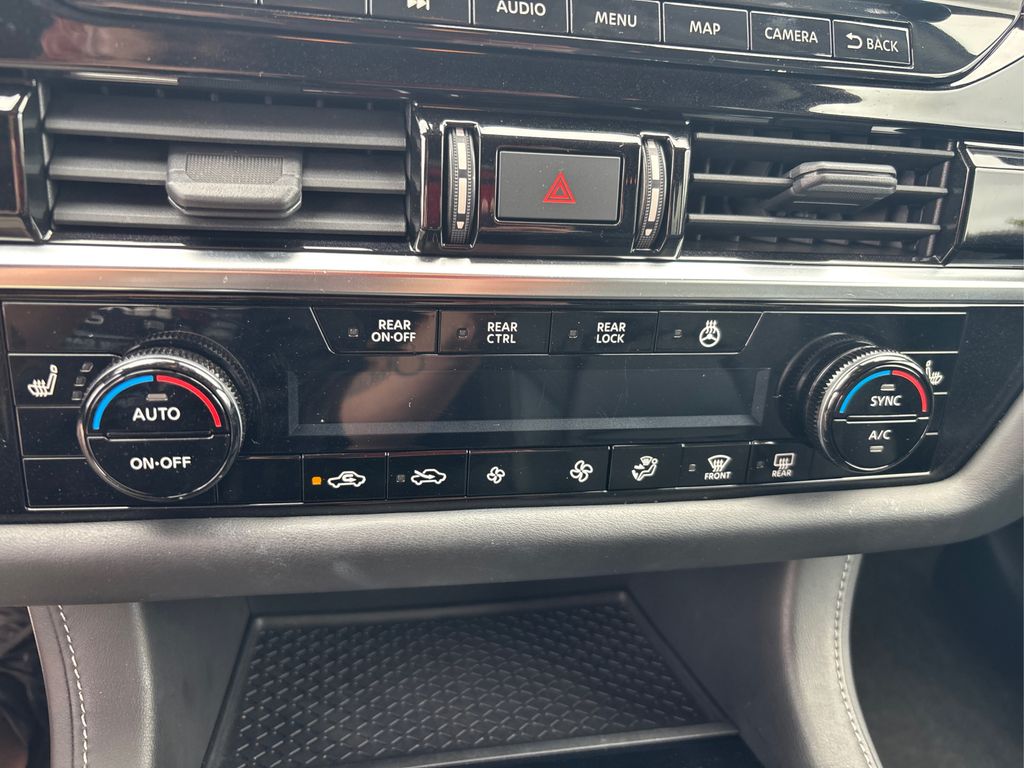 2022 Nissan Pathfinder SL photo 25