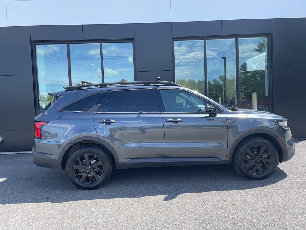 2022 Kia Sorento S photo 3