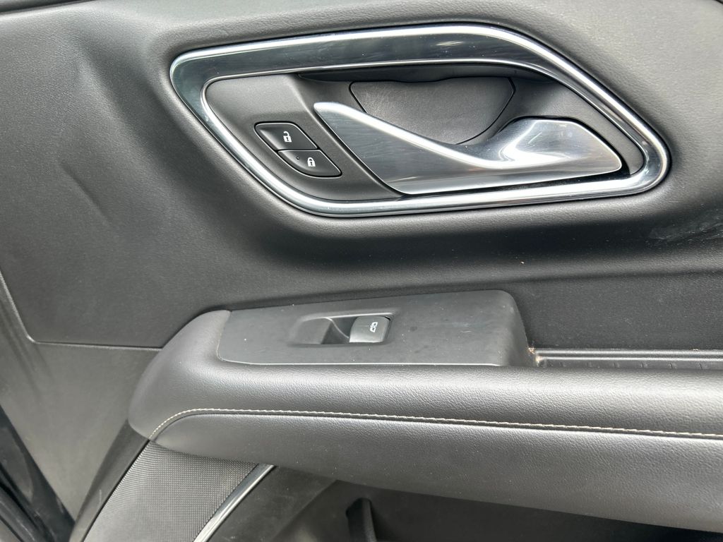 2022 Chevrolet Suburban Z71 photo 24