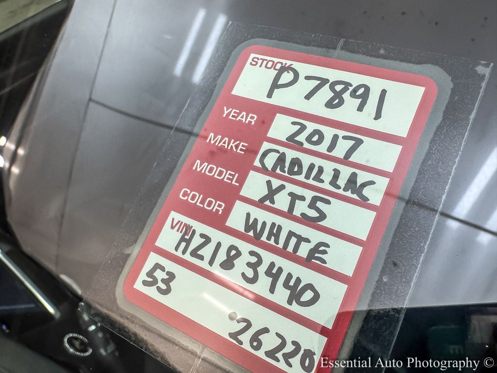 2017 CADILLAC XT5 - Image 30