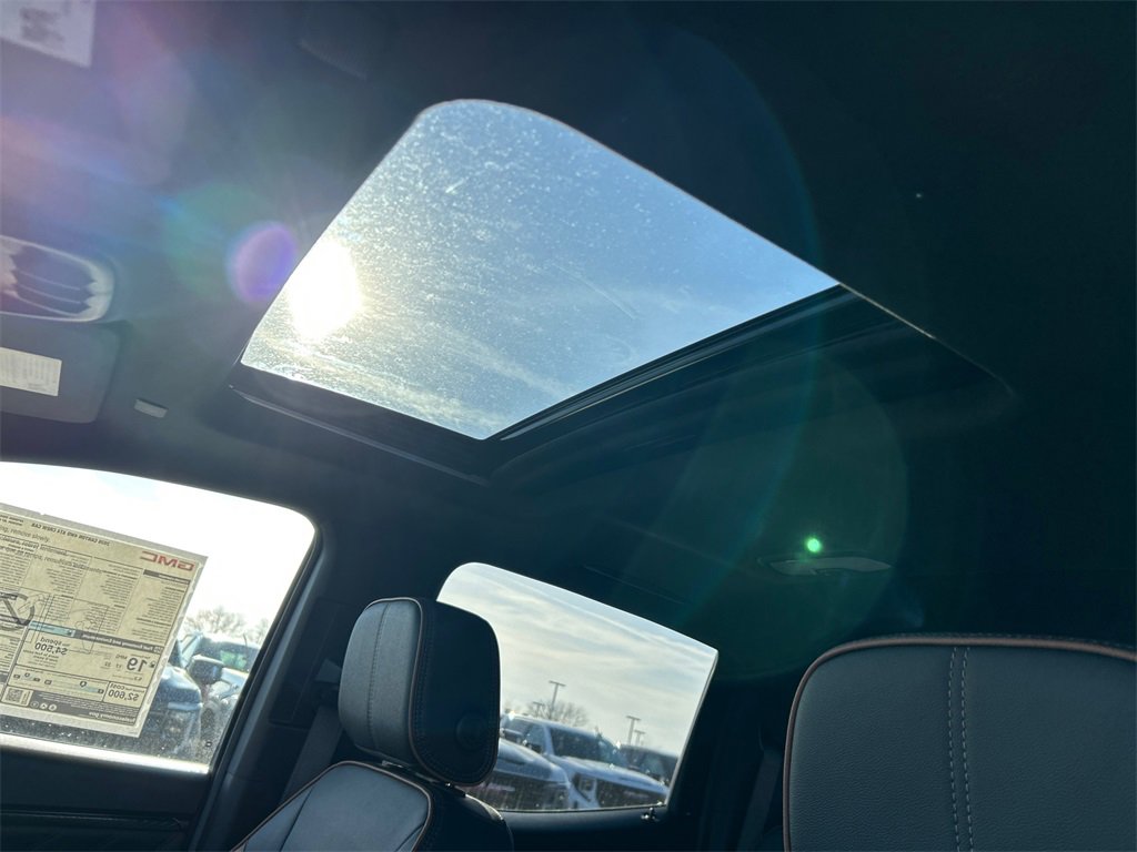 2026 GMC CANYON - Image 28